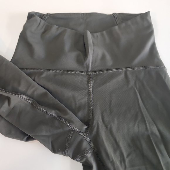 Lululemon Train Times Women's Crop Pants 17" Olive - Size 4 - Picture 6 of 6